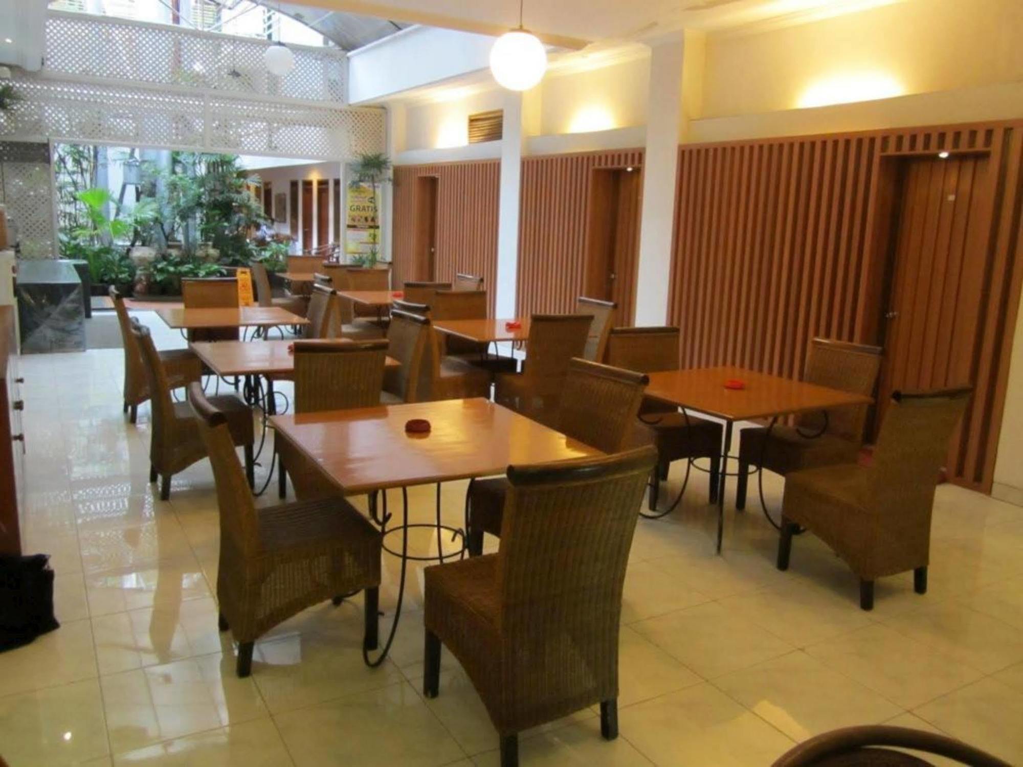 Hotel Progo Bandung Bagian luar foto